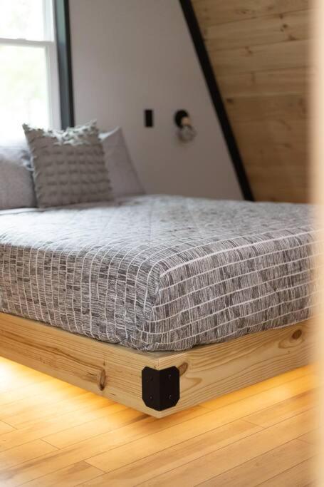 Valhalla Cabins Aframes With Hot Tubs & Sauna Cosby エクステリア 写真