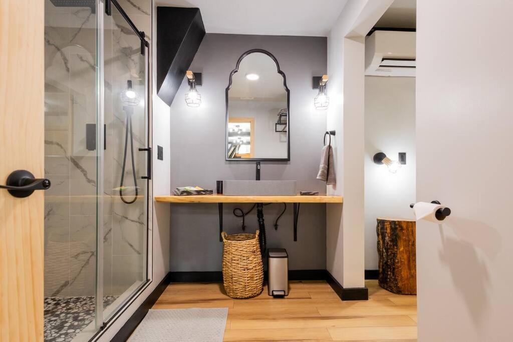 Valhalla Cabins Aframes With Hot Tubs & Sauna Cosby エクステリア 写真