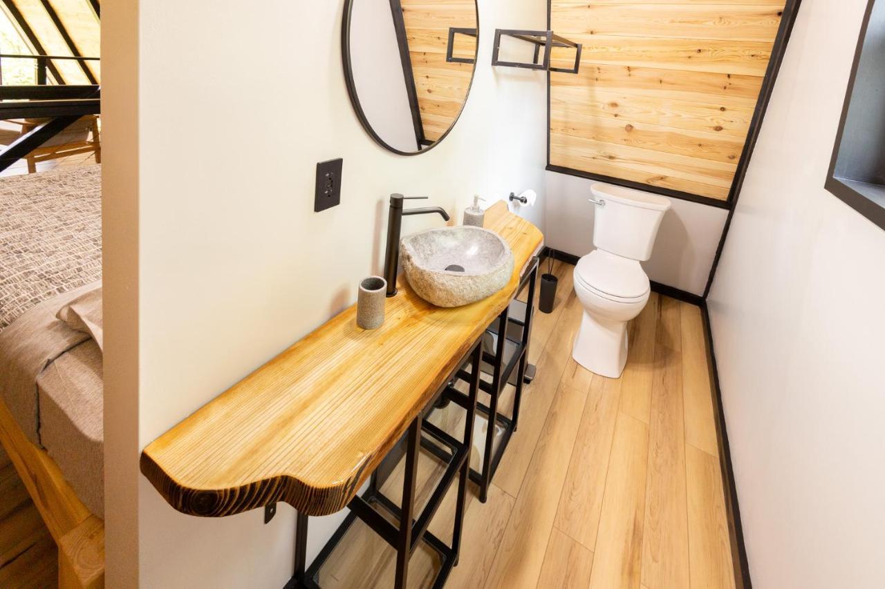 Valhalla Cabins Aframes With Hot Tubs & Sauna Cosby エクステリア 写真