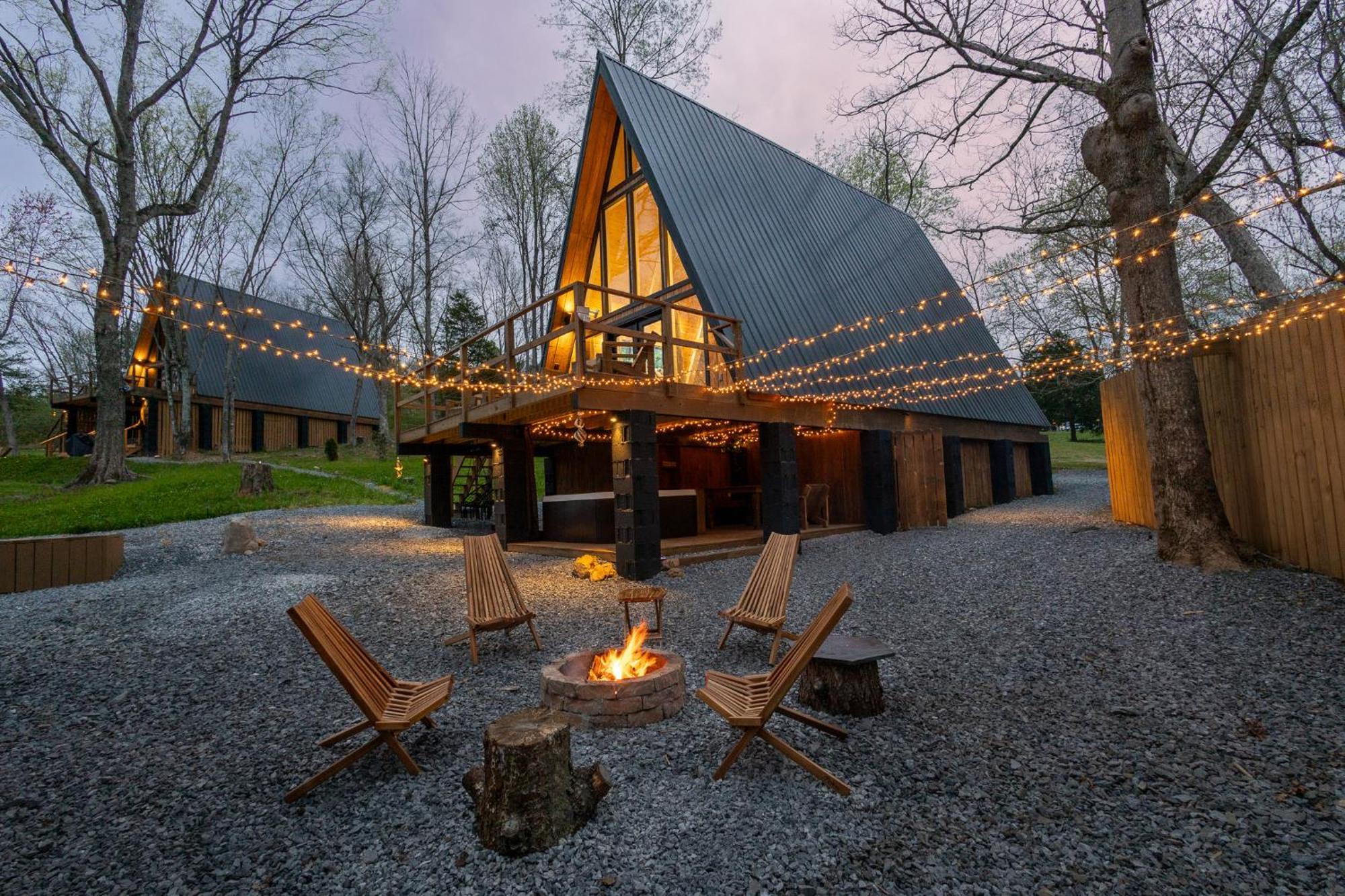 Valhalla Cabins Aframes With Hot Tubs & Sauna Cosby エクステリア 写真