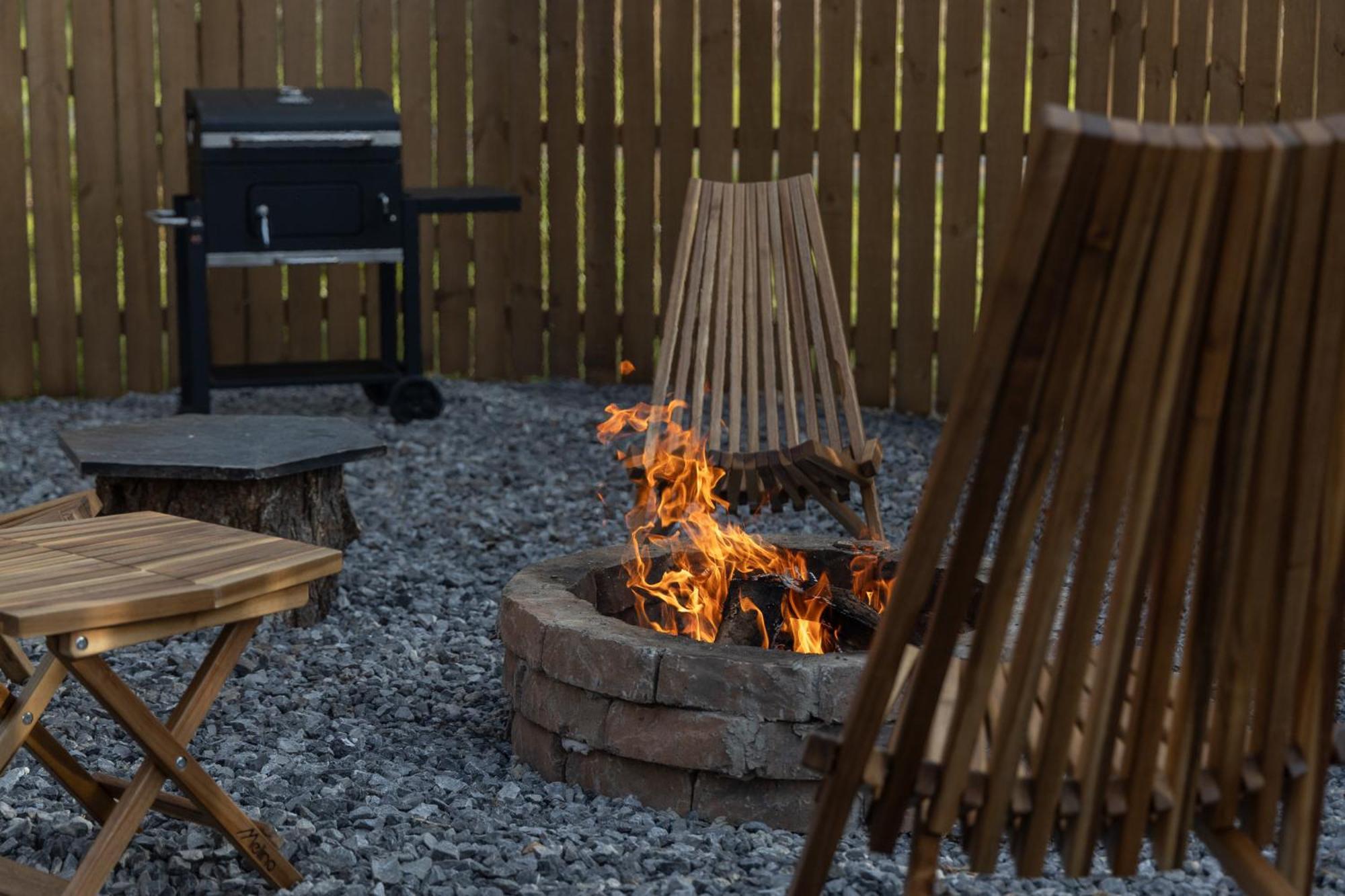Valhalla Cabins Aframes With Hot Tubs & Sauna Cosby エクステリア 写真