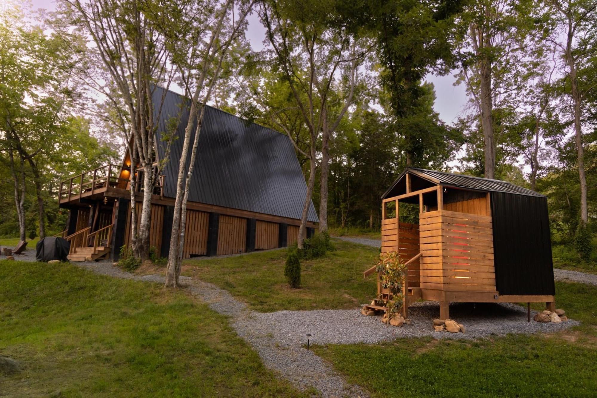 Valhalla Cabins Aframes With Hot Tubs & Sauna Cosby エクステリア 写真
